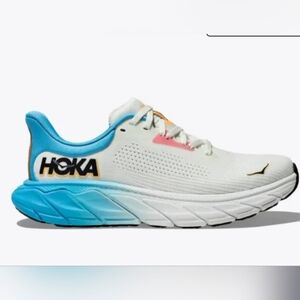 Brand new Hoka Arahi 5.5B
